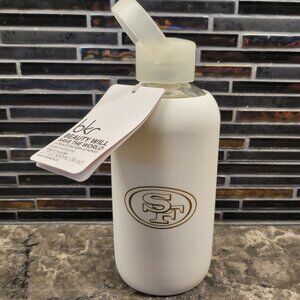 NEW BKR GLASS WATER BOTTLE 2015 SAN FRANCISCO 49ERS “WINTER” 16 OZ RETIRED YOGA